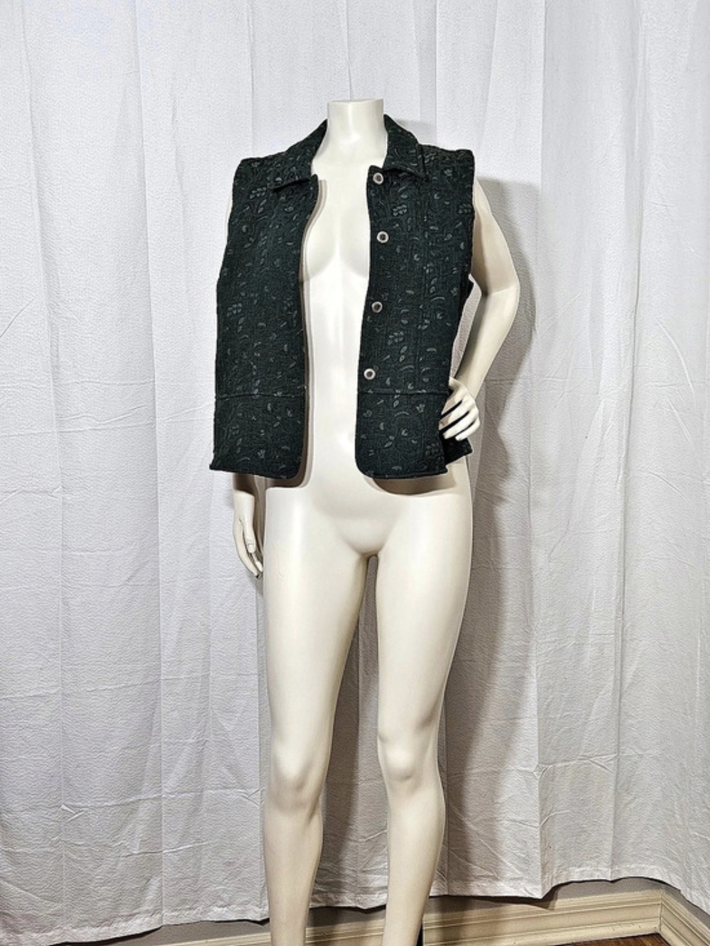 Vintage Christopher & Banks Forest Green Floral Vest Size M - Picture 4 of 11